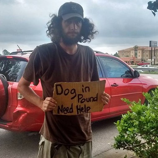 She Reunited This Homeless Man With His Dog After Seeing His Sign