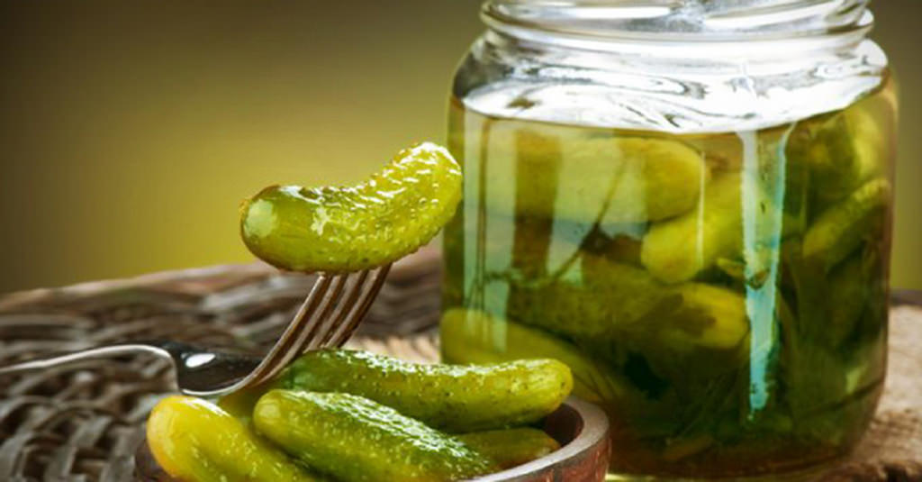 Eight Unexpected Ways That You Can Use Pickle Juice