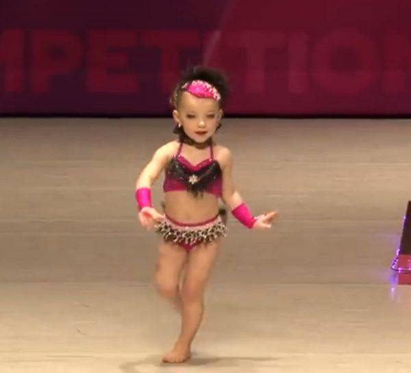 3 Year-Old Leaves Audience Speechless with Sassy Her Performance