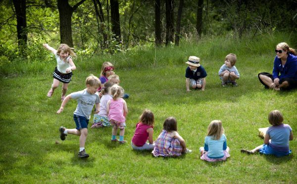 Here Are 6 Games We All Played At Recess That Would Likely Get Us Expelled Today