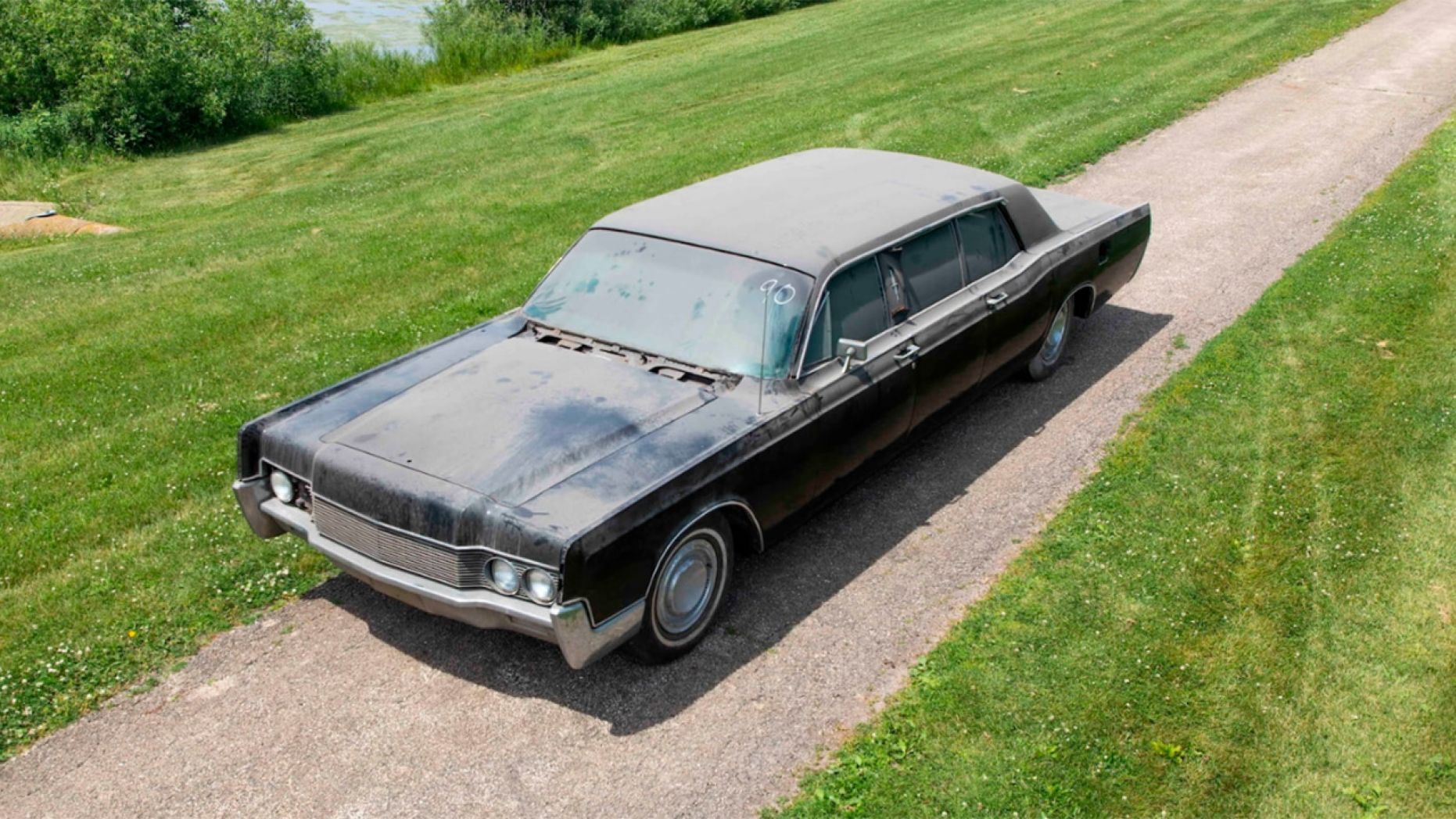 Elvis Presley's Legendary Lincoln Limousine Is Up For Auction After